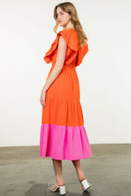 Load image into Gallery viewer, Flutter Sleeve Maxi Dress