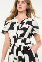 Load image into Gallery viewer, Short Sleeve Tiered Print Dress