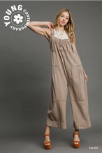 Load image into Gallery viewer, Sleeveless Silhouette Jumpsuit