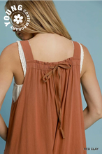Load image into Gallery viewer, Sleeveless Silhouette Jumpsuit