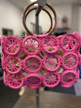 Load image into Gallery viewer, Straw Circles Handbag