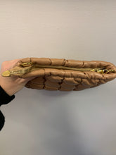 Load image into Gallery viewer, Quilted Clutch