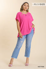 Load image into Gallery viewer, Cut Out Neckline Plus Top