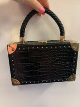 Load image into Gallery viewer, Metal Frame Purse