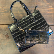 Load image into Gallery viewer, Small Alligator Skin Handbag