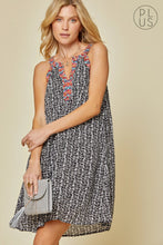 Load image into Gallery viewer, Black + White Sleeveless Dress