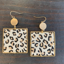 Load image into Gallery viewer, Square Leather Earring