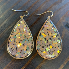 Load image into Gallery viewer, Glitter Star Earring
