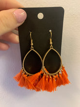 Load image into Gallery viewer, T-Drop Tassel Earring
