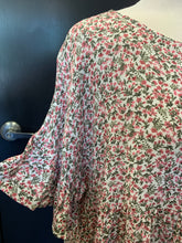 Load image into Gallery viewer, Floral Ruffle Sleeve Blouse