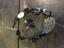 Load image into Gallery viewer, Black And Zebra Disc Set